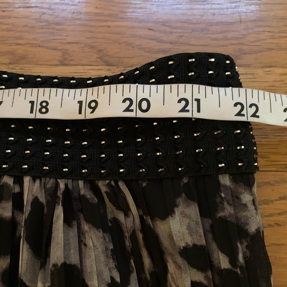 NWOT Pleated midi skirt leopard print size L 36” length skirt - Picture 7 of 10